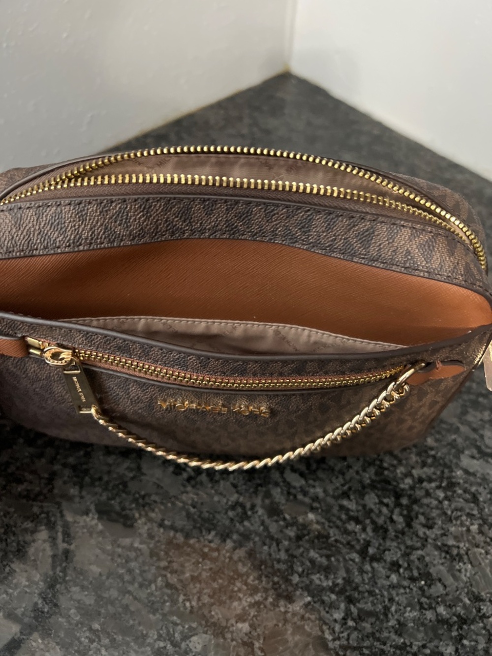 Michael Kors crossbody - Picture 4 of 5